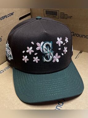 Cherry Blossom Seattle Mariners 59FIFTY A-Frame Fitted Hat